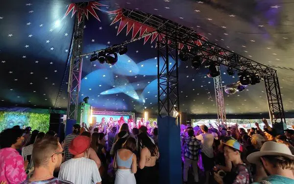 Hub Stage
