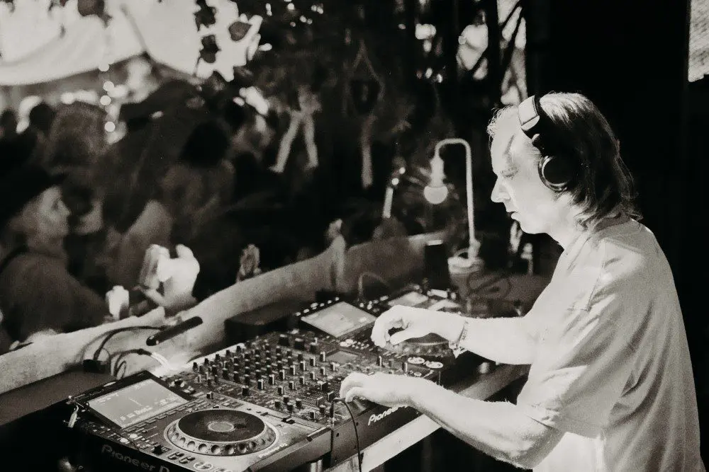 Techno DJ