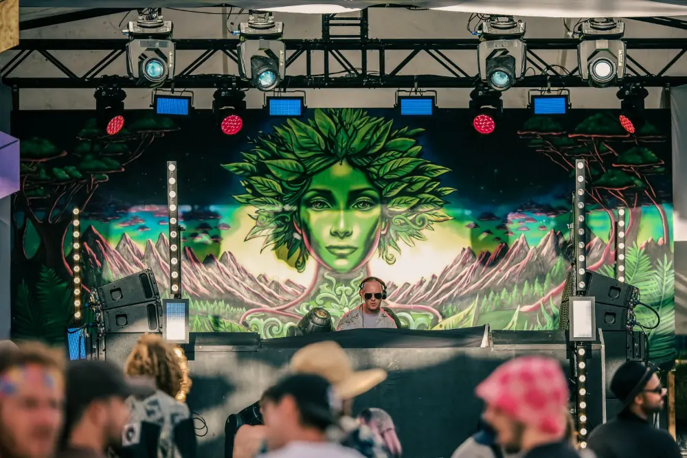 NZ Techno DJ Rob Warner