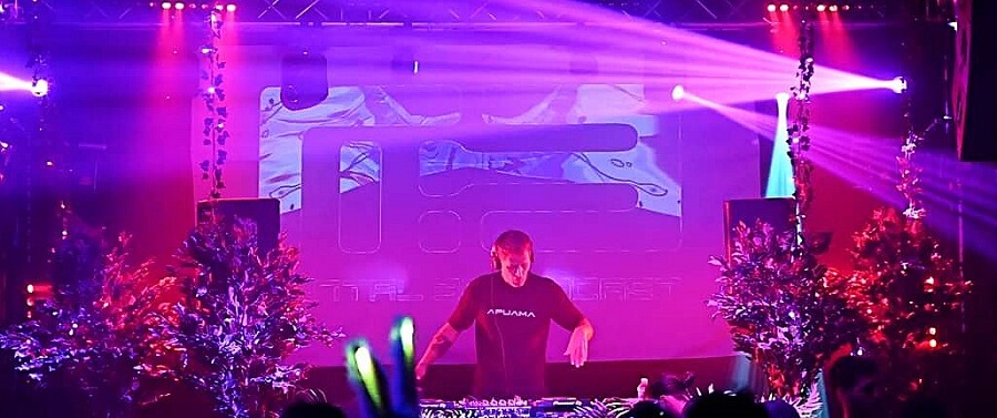 Mental Broadcast DJing